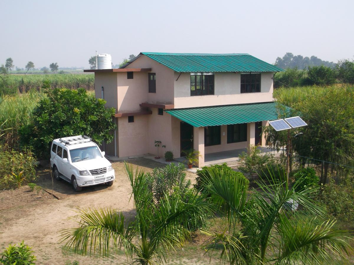 V Resorts Dudhwa Wilderness Camp Lakhimpur Eksteriør bilde