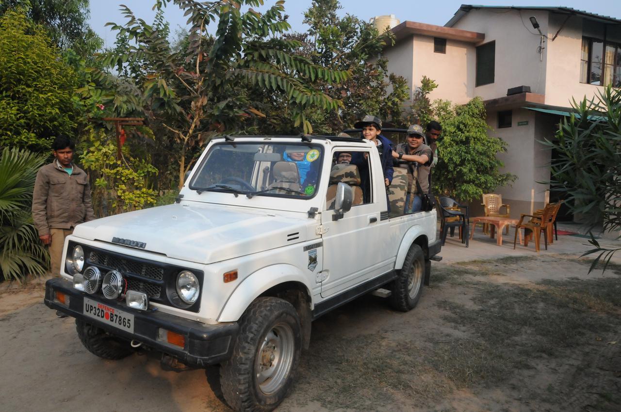 V Resorts Dudhwa Wilderness Camp Lakhimpur Eksteriør bilde